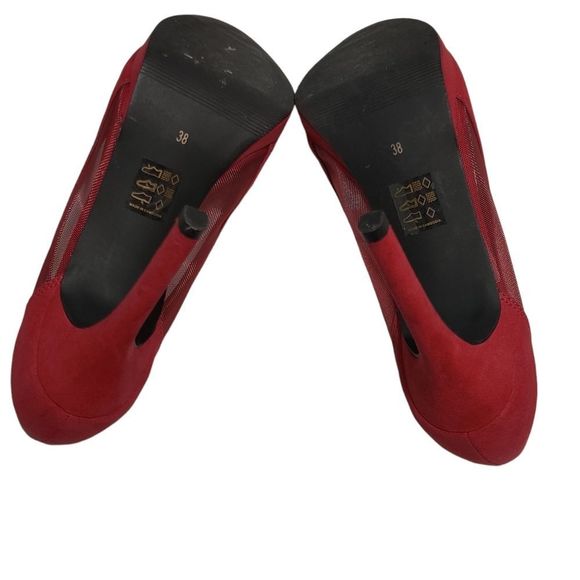 Le Chateau Mesh Side Cutout Red Accent Stiletto Heel Pumps size 7 - Picture 6 of 6